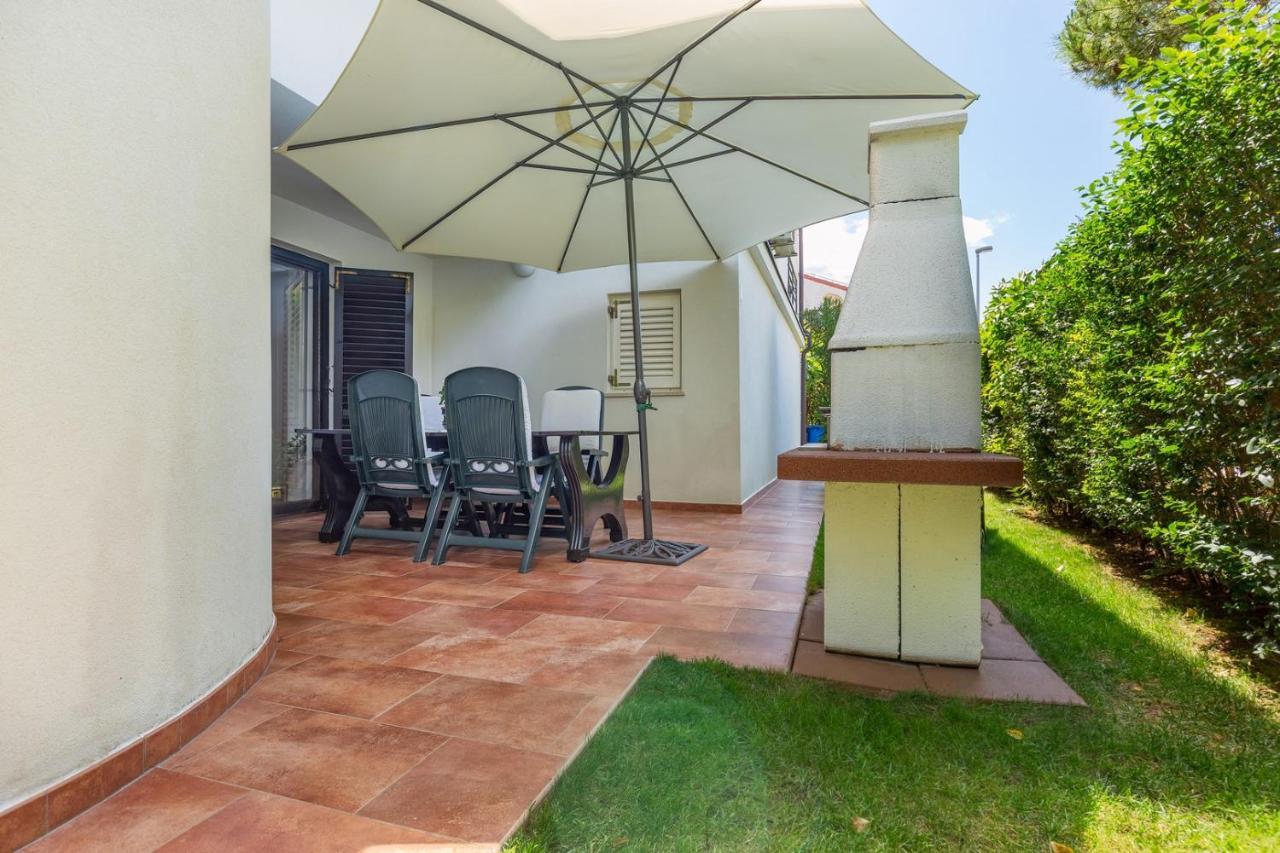 רוביני Holiday Apartment Suzana מראה חיצוני תמונה