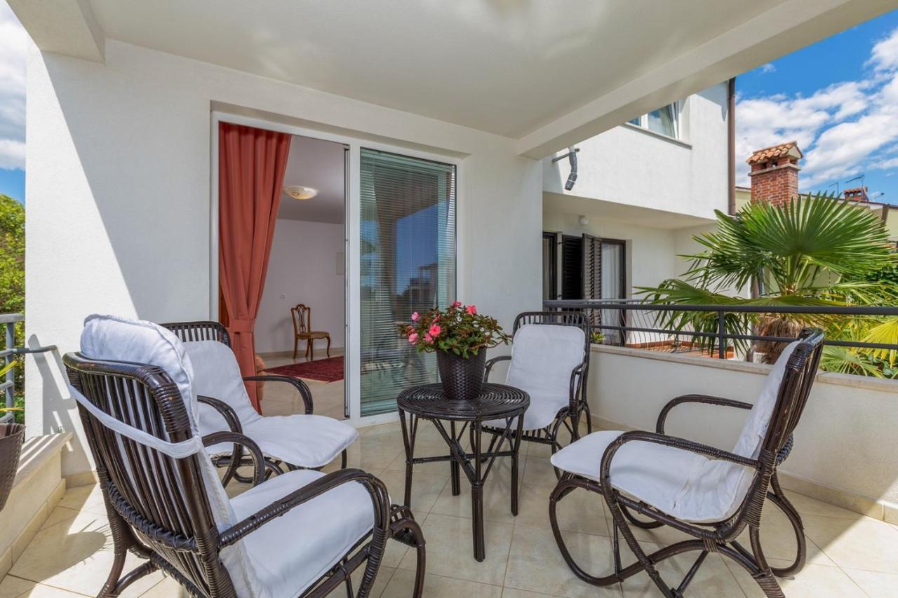 רוביני Holiday Apartment Suzana מראה חיצוני תמונה